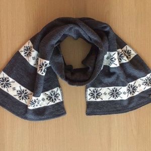 Charcoal Dark Grey White Snowflake Print Scarf